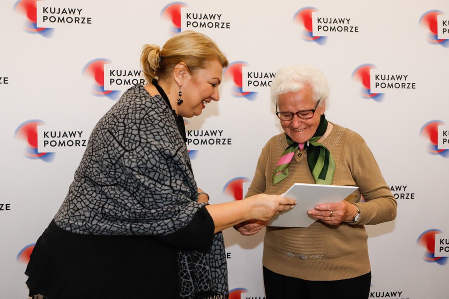 Wizyta kujawsko-pomorskich medalistów 8. Halowych Mistrzostw Świata w Lekkiej Atletyce Masters w Urzędzie Marszałkowskim, fot. Mikołaj Kuras