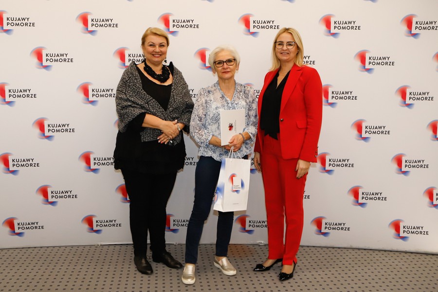 Wizyta kujawsko-pomorskich medalistów 8. Halowych Mistrzostw Świata w Lekkiej Atletyce Masters w Urzędzie Marszałkowskim, fot. Mikołaj Kuras