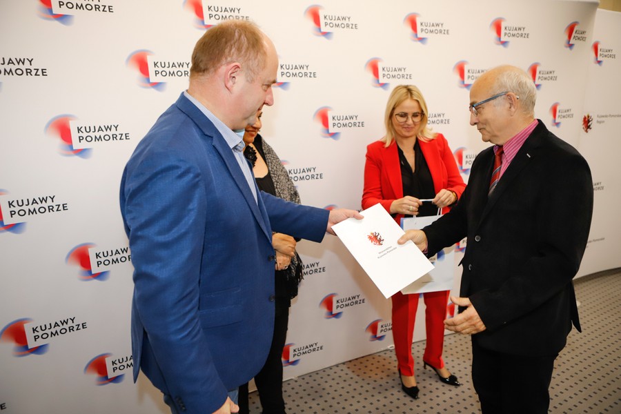 Wizyta kujawsko-pomorskich medalistów 8. Halowych Mistrzostw Świata w Lekkiej Atletyce Masters w Urzędzie Marszałkowskim, fot. Mikołaj Kuras