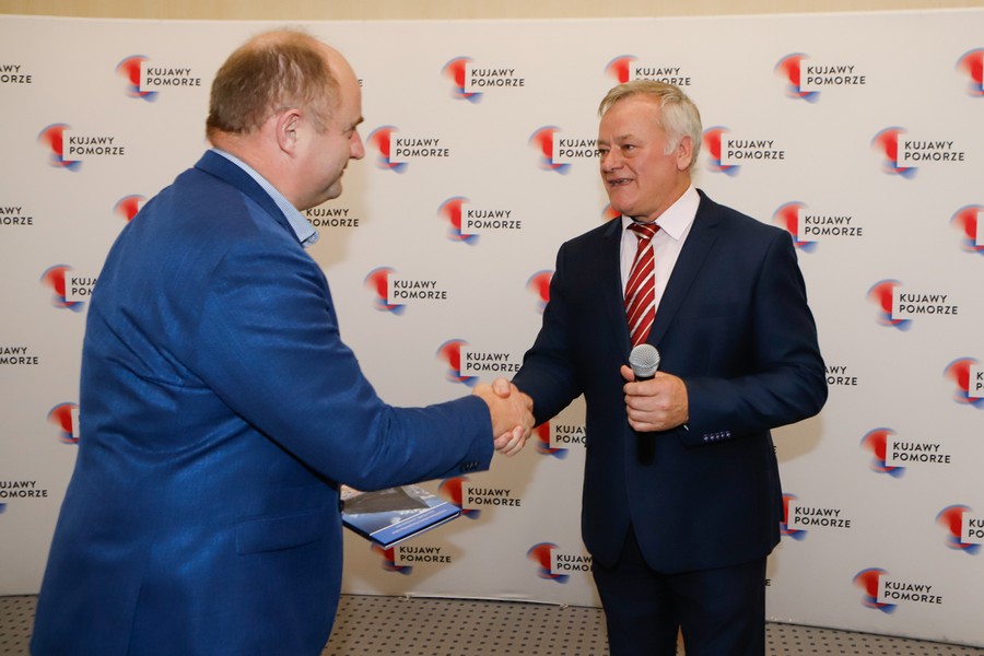 Wizyta kujawsko-pomorskich medalistów 8. Halowych Mistrzostw Świata w Lekkiej Atletyce Masters w Urzędzie Marszałkowskim, fot. Mikołaj Kuras