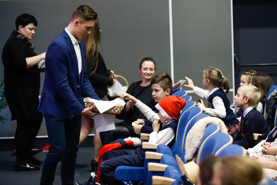 Jasełka w wykonaniu uczniów Szkoły Podstawowej Księży Pallotynów w Chełmnie, fot. Mikołaj Kuras