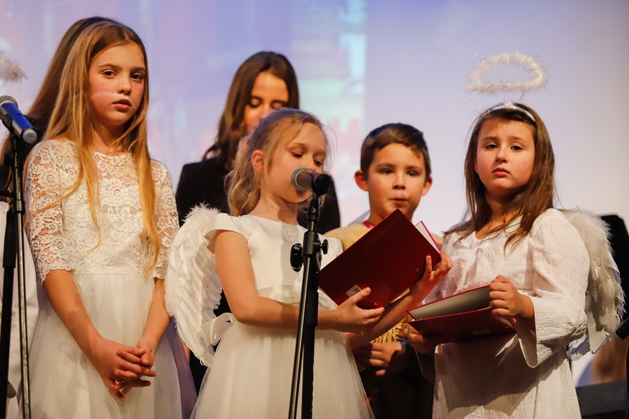 Jasełka w wykonaniu uczniów Szkoły Podstawowej Księży Pallotynów w Chełmnie, fot. Mikołaj Kuras