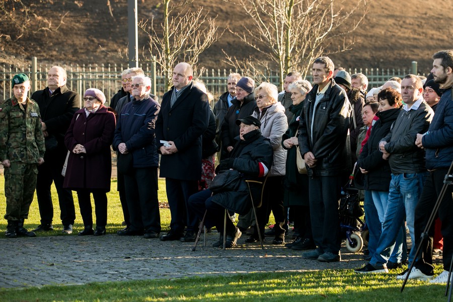 Kolęda dla nieobecnych pod pomnikiem Pamięci Ofiar Zbrodni Pomorskiej 1939, fot. Andrzej Goiński/UMWKP