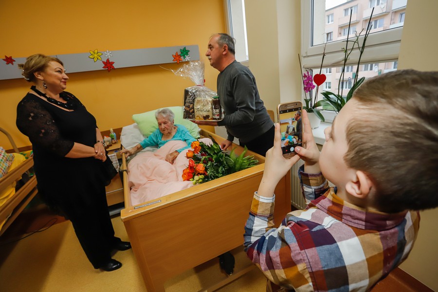 Medal Unitas Durat dla Stefanii Dąbrowskiej, fot. Mikołaj Kuras