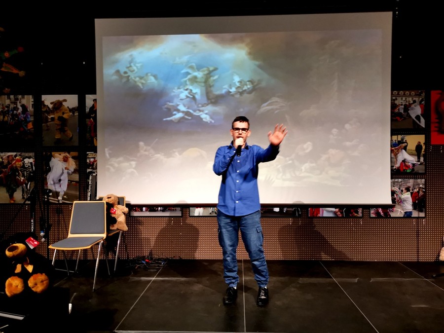 VII Wojewódzki Festiwal Kolęd i Pastorałek - występ Mikołaja, fot. KPSOSW im. J. Korczaka w Toruniu