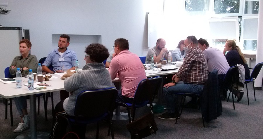 Uczestnicy szkolenia dla trenerów programu korekcyjno-edukacyjnego "Bez przemocy" 14-18.09.2020r. Biuro Wsparcia Rodziny i Przeciwdziałania Przemocy