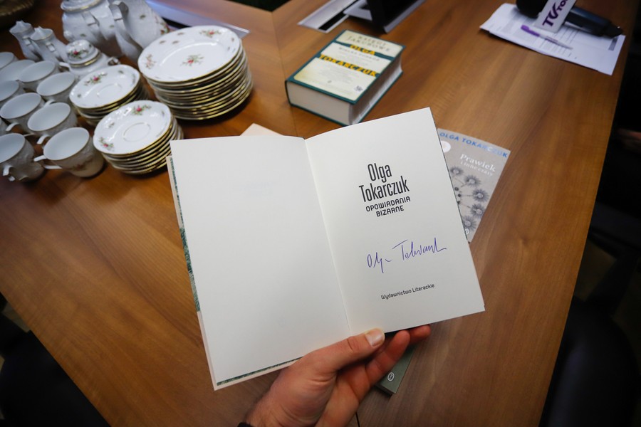 Przedmioty, które znalazły się na balowej aukcji charytatywnej, fot. Mikołaj Kuras