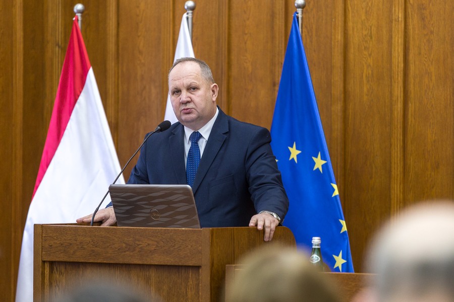 XI Sesja Osób Niepełnosprawnych, fot. Szymon Zdziebło www.tarantoga.pl dla UMWKP