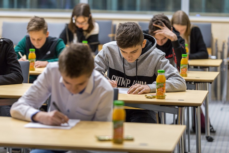 Drugi etap Regionalnego Konkursu Wiedzy o Samorządzie Terytorialnym dla uczniów szkół podstawowych, fot. Szymon Ździebło/tarantoga.pl