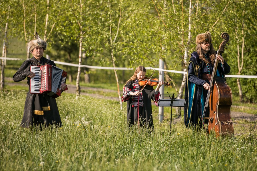 Członkowie husarii wykonali „Barkę”, fot. Andrzej Goiński
