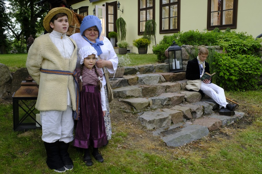 Koncert „Nie ma jak u mamy” w Kujawsko-Dobrzyńskim Parku Etnograficznym w Kłóbce, fot. Wojtek Szabelski dla UMWKP