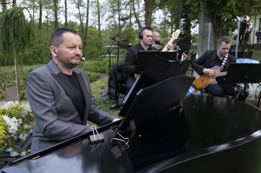 Koncert „Nie ma jak u mamy” w Kujawsko-Dobrzyńskim Parku Etnograficznym w Kłóbce, fot. Wojtek Szabelski dla UMWKP