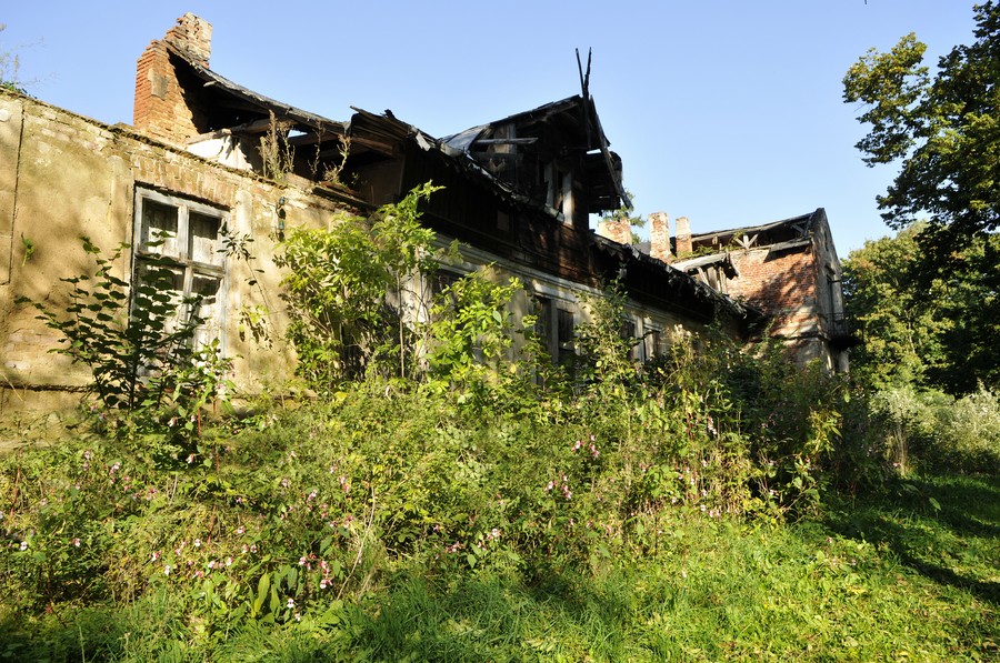 Dworek w Kłóbce przed remontem, fot. Wojciech Szabelski