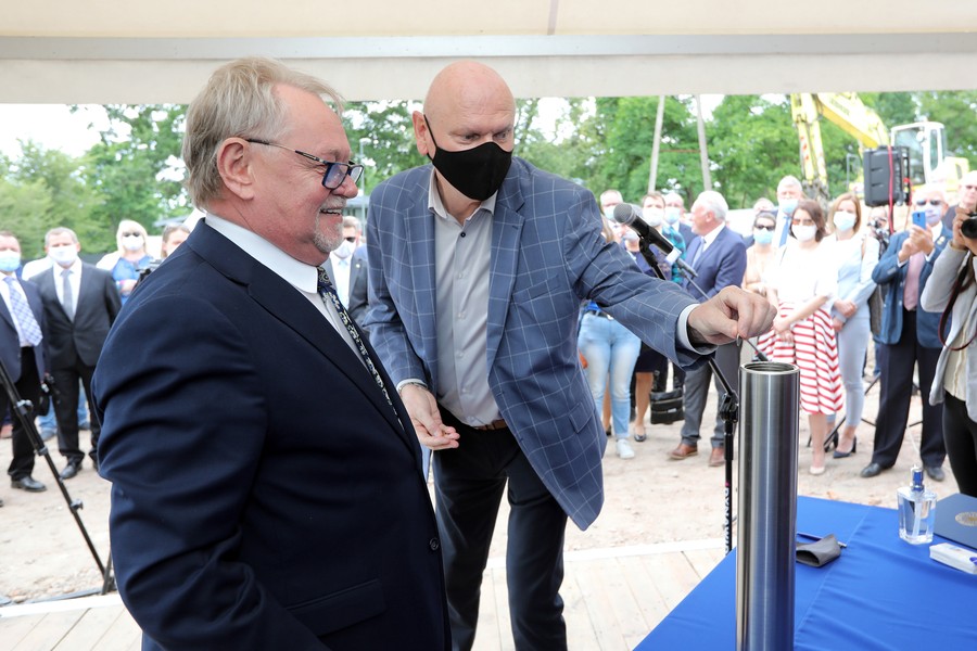 Uroczystość wmurowania kamienia węgielnego pod budowę Centrum Medycyny Weterynaryjnej UMK, fot. Andrzej Romański/UMK