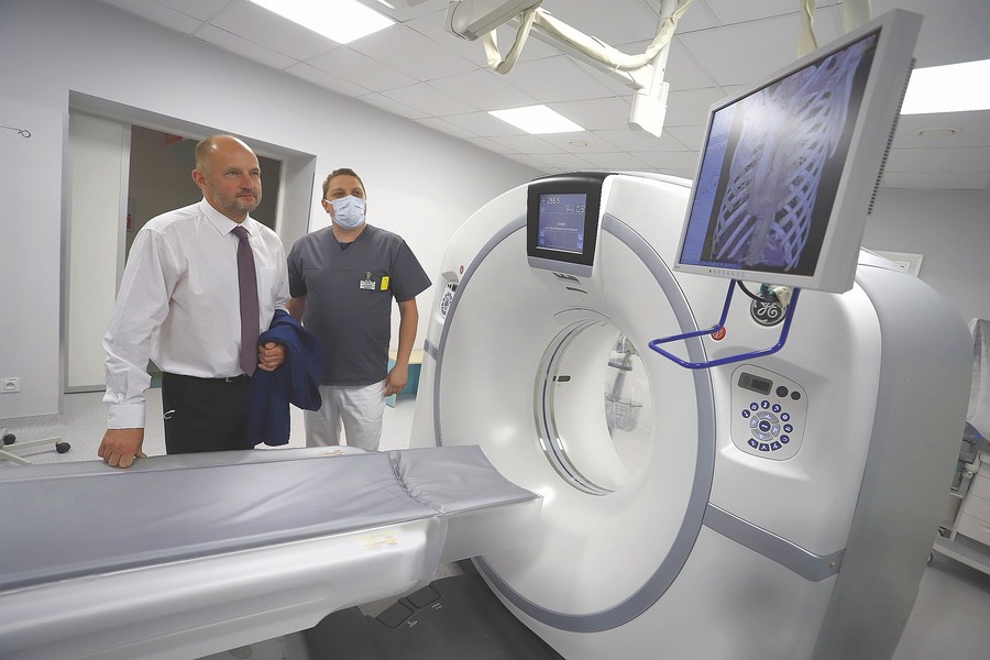 Otwarcie nowej pracowni tomograficznej w Szpitalu Popiełuszki we Włocławku, fot. Mikołaj Kuras dla UMWKP