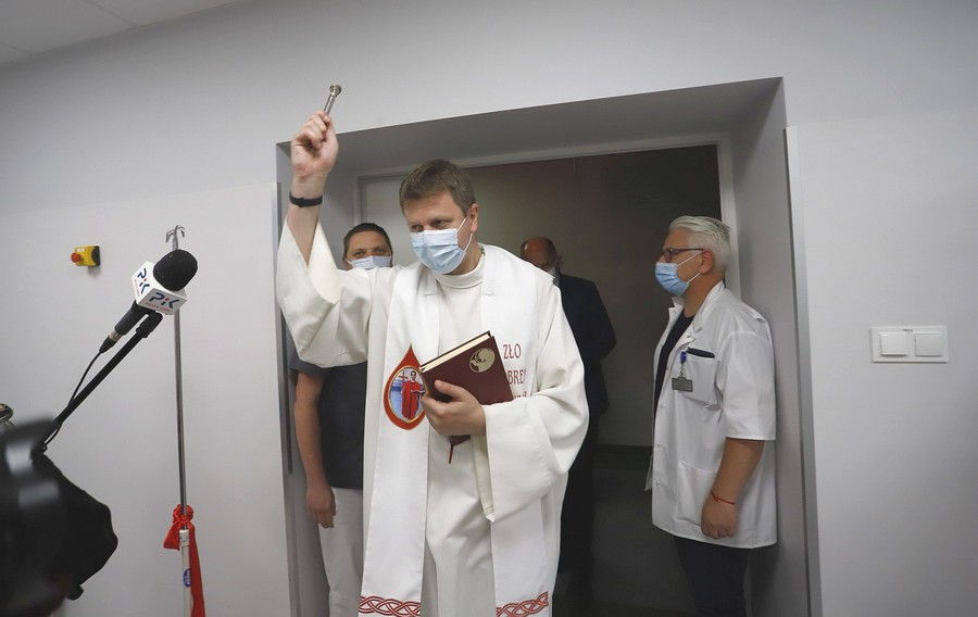 Otwarcie nowej pracowni tomograficznej w Szpitalu Popiełuszki we Włocławku, fot. Mikołaj Kuras dla UMWKP