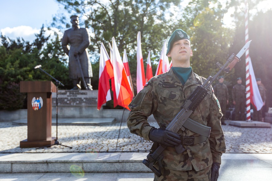Obchody 76. rocznicy wybuchu Powstania Warszawskiego w Toruniu, fot. Szymon Zdziebło/tarantoga.pl dla UMWKP