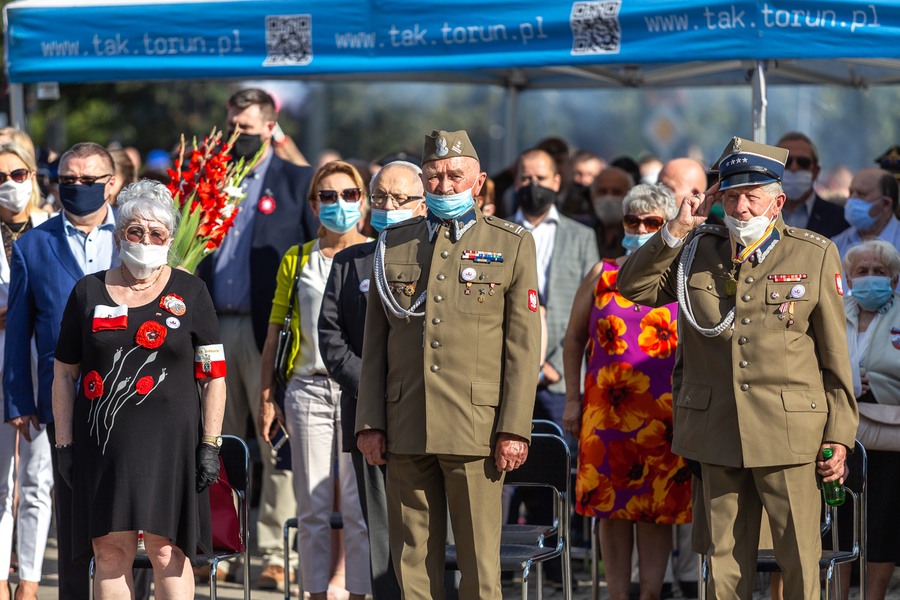 Obchody 76. rocznicy wybuchu Powstania Warszawskiego w Toruniu, fot. Szymon Zdziebło/tarantoga.pl dla UMWKP