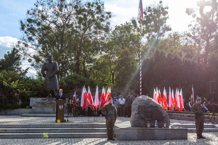 Obchody 76. rocznicy wybuchu Powstania Warszawskiego w Toruniu, fot. Szymon Zdziebło/tarantoga.pl dla UMWKP