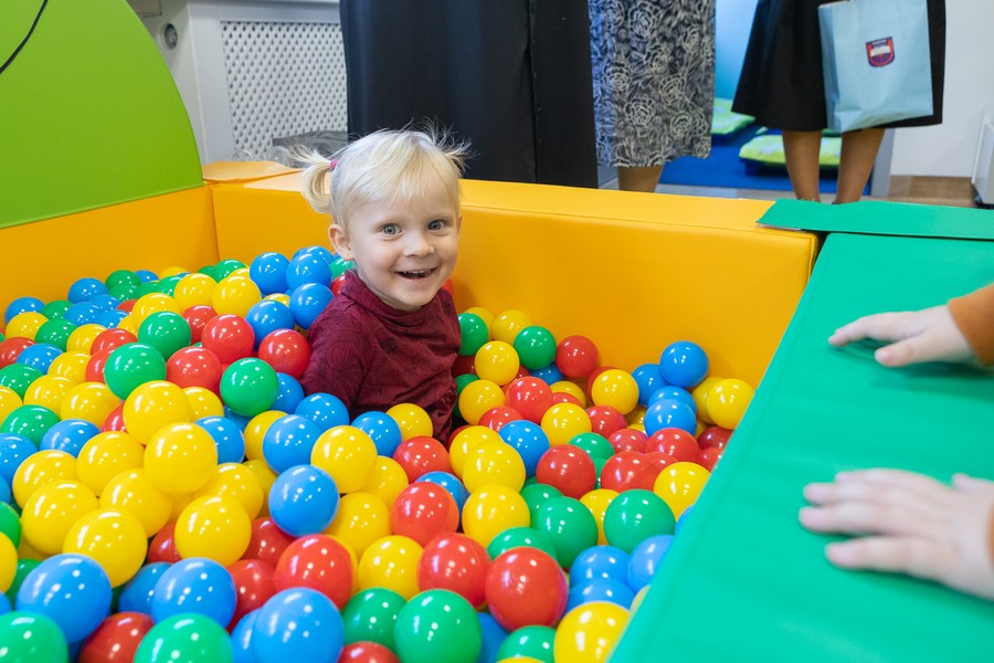 Otwarcie klubu dziecięcego w Radzyniu Chełmińskim, fot. Mikołaj Kuras dla UMWKP