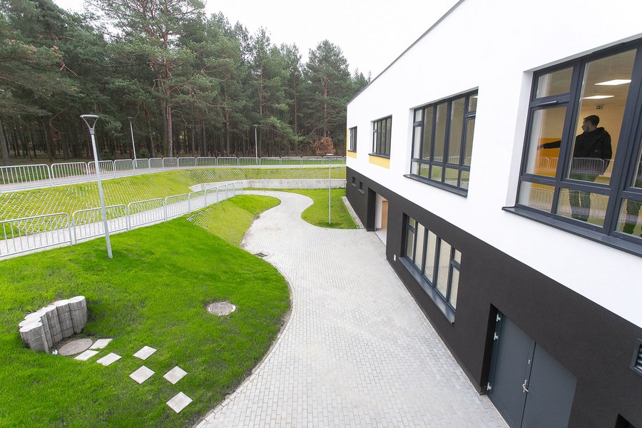 Nowy budynek ośrodka im. Maczka w Bydgoszczy, w którym znajdują się warsztaty zawodowe, fot. Filip Kowalkowski dla UMWKP