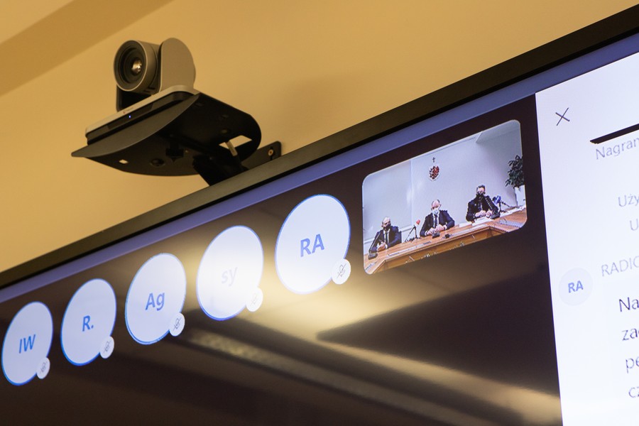 Konferencja prasowa marszałka Piotra Całbeckiego z udziałem wicemarszałka Zbigniewa Ostrowskiego i przedstawiciela branży gastronomicznej Remigiusza Wenglera, fot. Mikołaj Kuras dla UMWKP