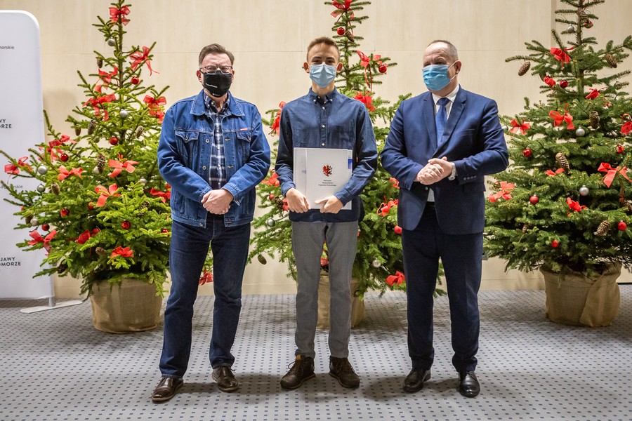 Spotkanie z laureatami konkursu fotograficznego „Kujawsko-Pomorskie: podoba mi się”, fot. Szymon Zdziebło tarantoga.pl dal UMWKP