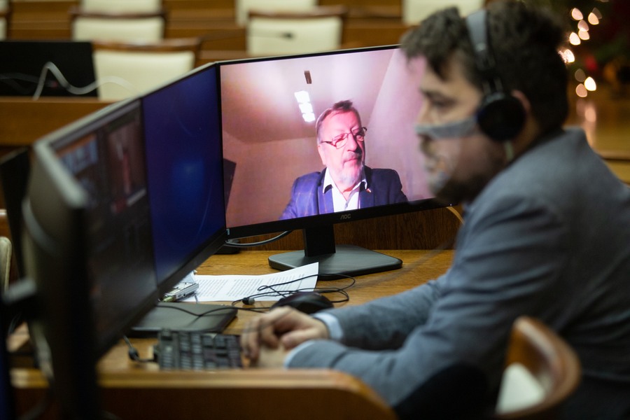 Sesja sejmiku województwa z 21 grudnia 2020 roku, fot. Mikołaj Kuras dla UMWKP