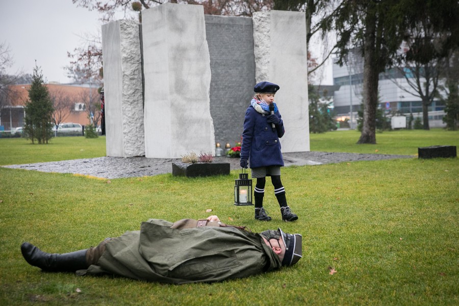 Uroczystości pod pomnikiem Pamięci Ofiar Zbrodni Pomorskiej, fot. Andrzej Goiński/UMWKP