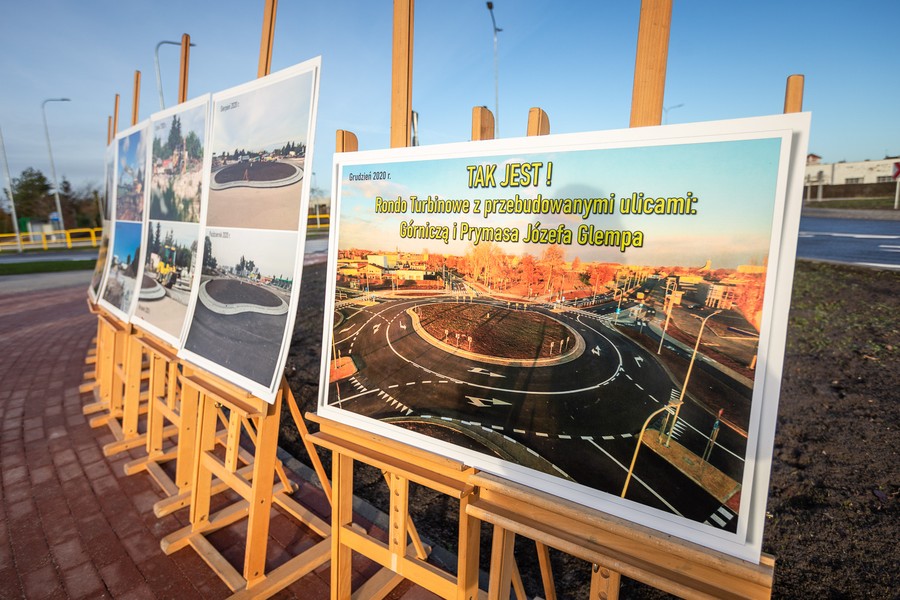 Otwarcie ronda turbinowego w Inowrocławiu, fot. Szymon Zdziebło/tarantoga.pl dla UMWKP