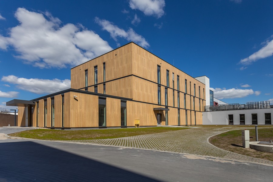 Gmach szpitala na Bielanach fot. Szymon Zdziebło/tarantoga.pl dla UMWKP