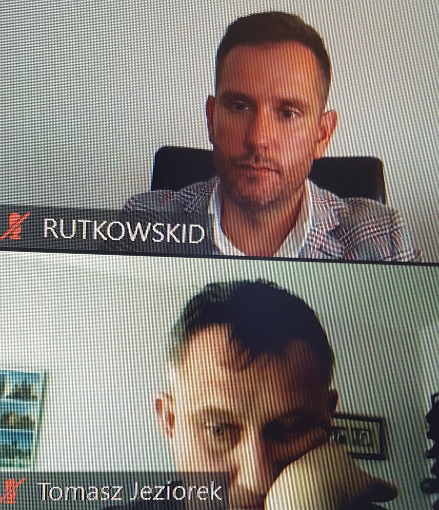 Od góry p. D. Rutkowski, p. T. jeziorek podczas posiedzenia plenarnego K-P WRDS