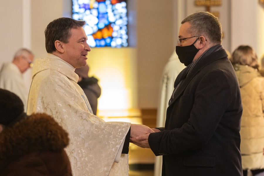 Światowy Dzień Chorego, msza święta z udziałem marszałka Piotra Całbeckiego w kościele redemptorystów w Toruniu, fot. Mikołaj Kuras dla UMWKP