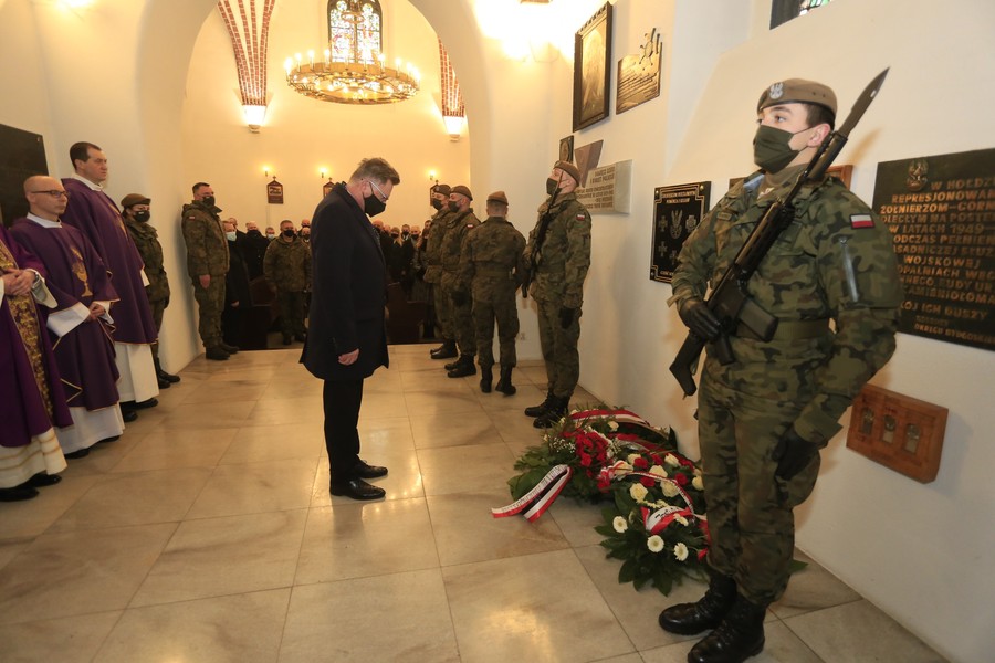 Po mszy w bydgoskim kościele garnizonowym, fot. Filip Kowalkowski dla UMWKP