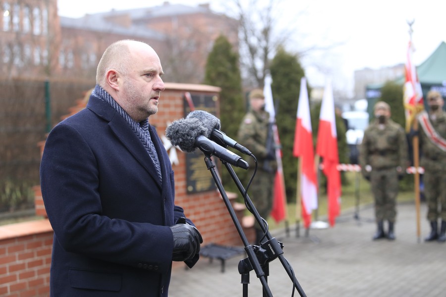 Ceremonia odsłonięcia tablicy pamiątkowej poświęconej płk. Łukaszowi Cieplińskiemu, fot. Filip Kowalkowski dla UMWKP