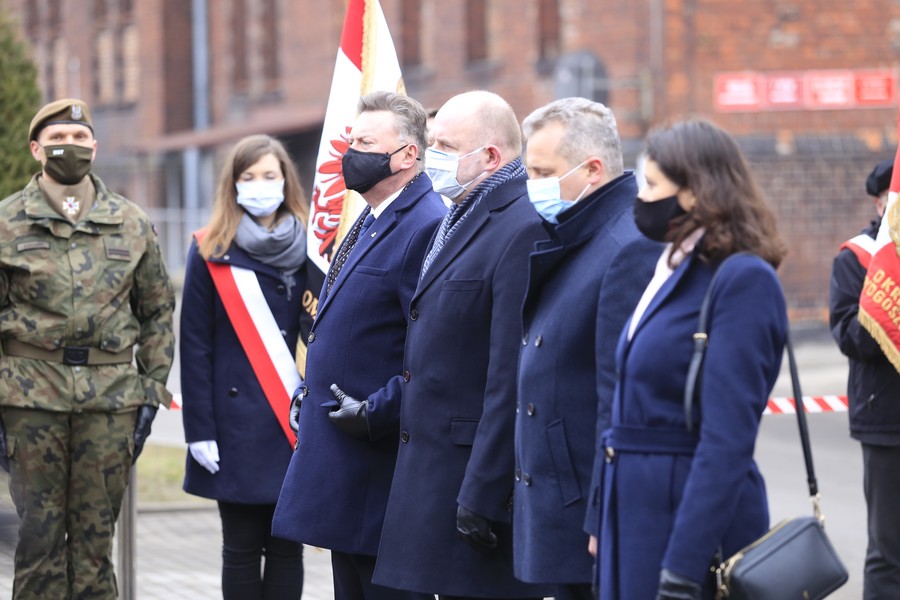 Ceremonia odsłonięcia tablicy pamiątkowej poświęconej płk. Łukaszowi Cieplińskiemu, fot. Filip Kowalkowski dla UMWKP