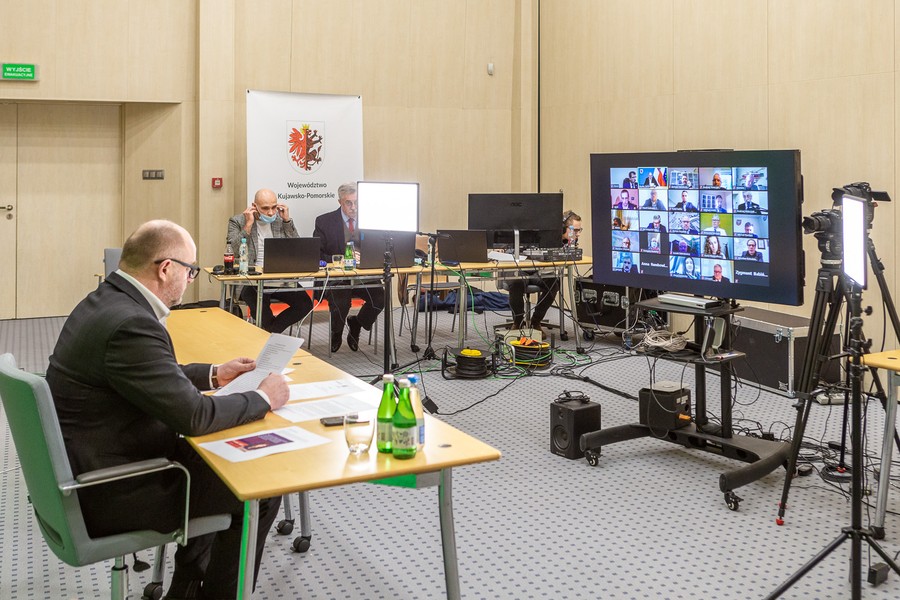 Zagospodarowanie dolnej Wisły i budowa stopnia wodnego w Siarzewie – spotkanie konsultacyjne online, fot. Szymon Zdzieblo/tarantoga.pl dla UMWKP