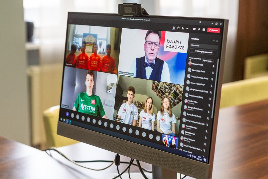 Spotkanie online z młodymi sportowcami, fot. Szymon Zdziebło/tarantoga.pl dla UMWKP