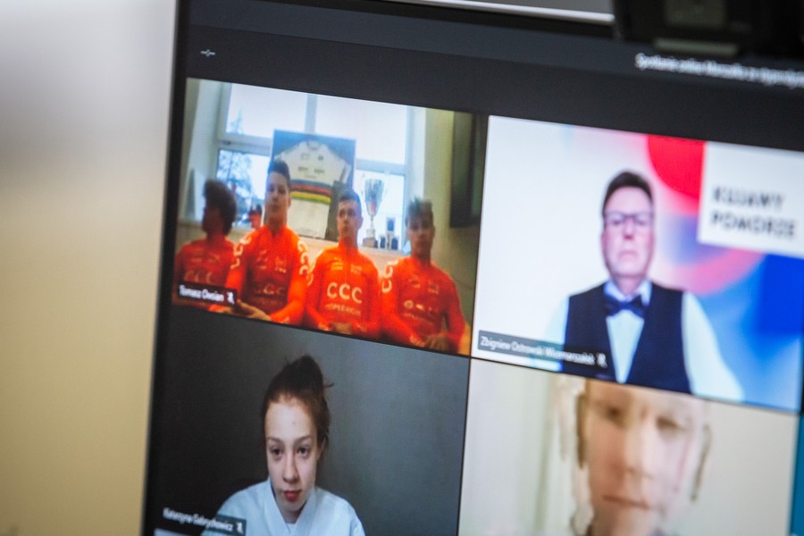 Spotkanie online z młodymi sportowcami, fot. Szymon Zdziebło/tarantoga.pl dla UMWKP