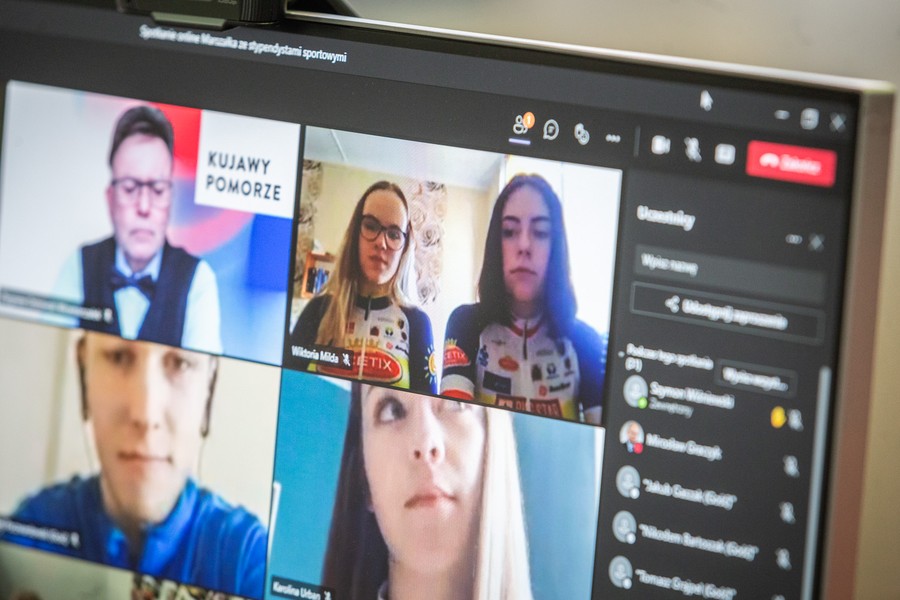 Spotkanie online z młodymi sportowcami, fot. Szymon Zdziebło/tarantoga.pl dla UMWKP