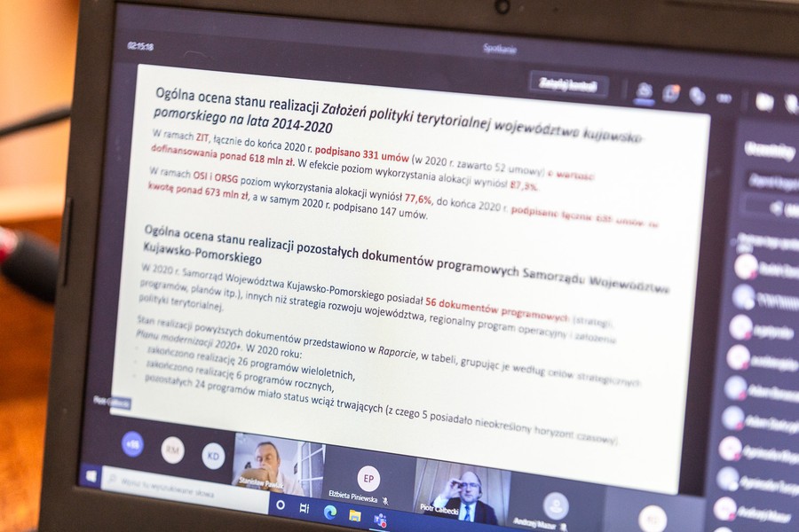 Sesja absolutoryjna sejmiku, 24 maja 2021, fot. Szymon Zdziebło/tarantoga.pl dla UMWKP