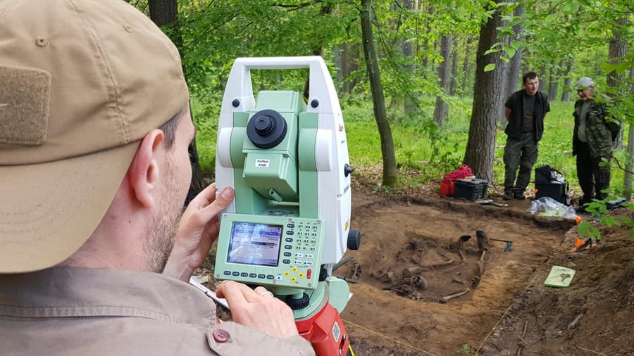 Mogiła polskich żołnierzy poległych we wrzesniu 1939 roku w Borach Tucholskich, fot. Wdecki Park Krajobrazowy