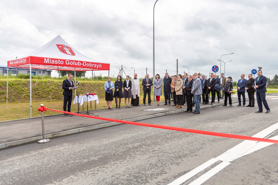 Otwarcie Golubsko-Dobrzyńskiego Parku Przemysłowo-Technologicznego, fot. Szymon Zdziebło/tarantoga.pl dla UMWKP