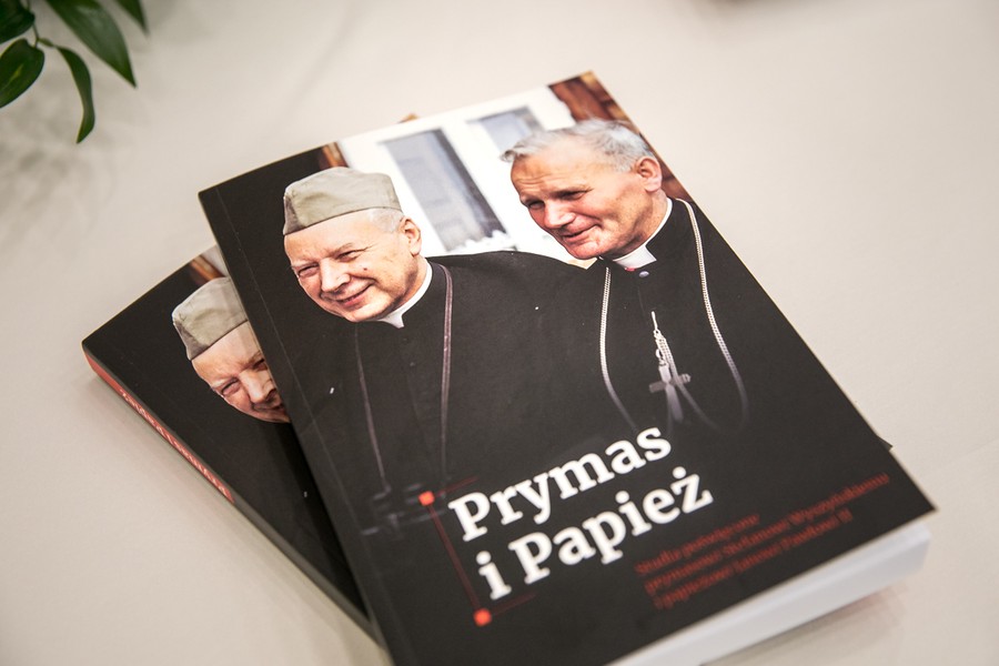 Prymas Tysiąclecia – debata w studiu telewizyjnym w Urzędzie Marszałkowskim, fot. Andrzej Goiński/UMWKP