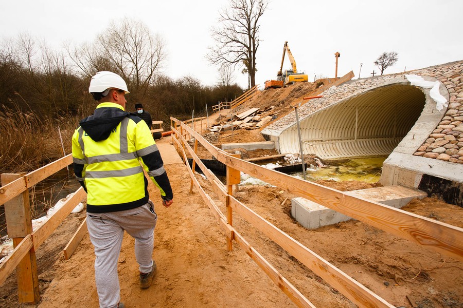 Modernizacja mostu w Byszewie (kwiecień), fot. Filip Kowalkowski dla UMWKP