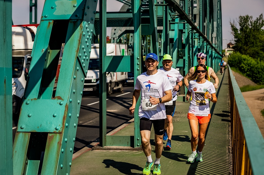 Bieg sztafetowy pamięci Bronisława Malinowskiego, fot. Filip Kowalkowski dla UMWKP