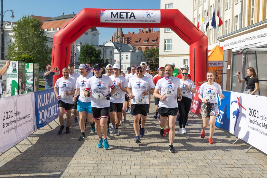 Bieg sztafetowy pamięci Bronisława Malinowskiego, fot. Mikołaj Kuras dla UMWKP