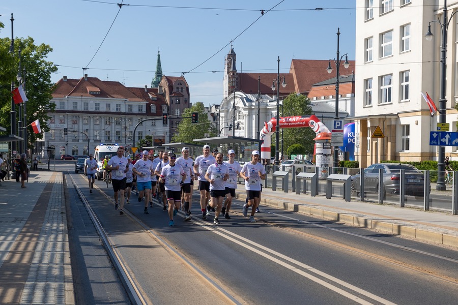 Bieg sztafetowy pamięci Bronisława Malinowskiego, fot. Mikołaj Kuras dla UMWKP