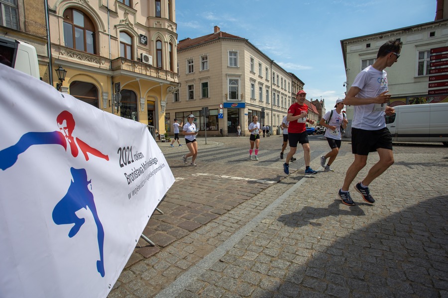 Bieg sztafetowy pamięci Bronisława Malinowskiego, fot. Mikołaj Kuras dla UMWKP