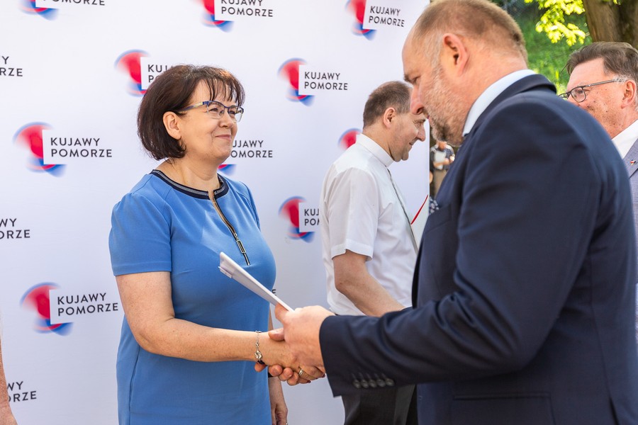 Wręczenie dotacji na renowację i konserwację zabytków, fot. Szymon Zdziebło/tarantoga.pl dla UMWKP